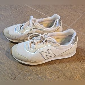 New balance size 6.5 canvas and suede mix gently used sneaker preowned